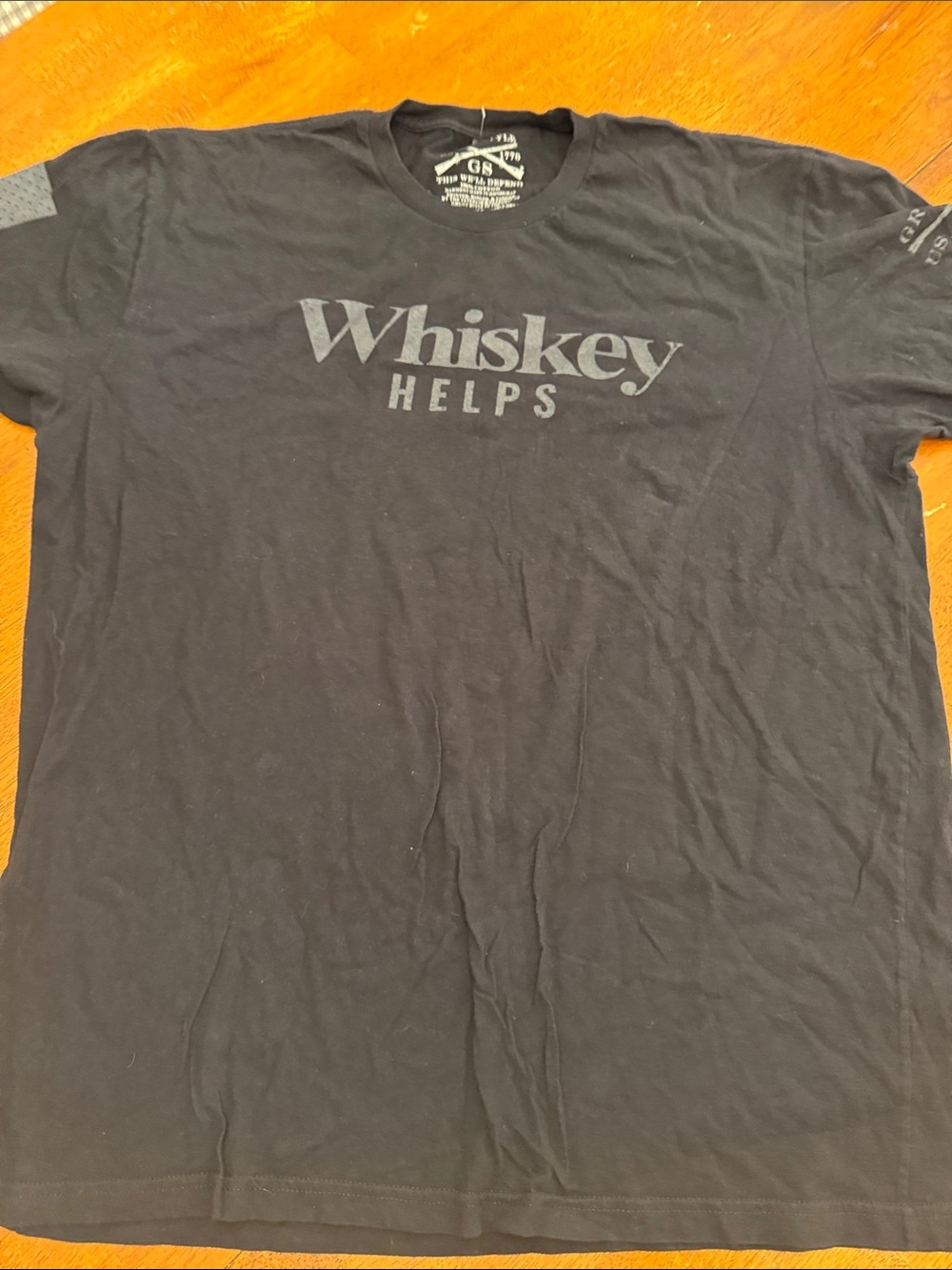 Grunt Style Black 'Whiskey Helps' Short Sleeve T-Shirt xxl